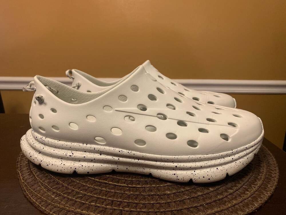 Kane Footwear Revive Active Recovery Slip-On Clogs - White/Blue Speckled 12